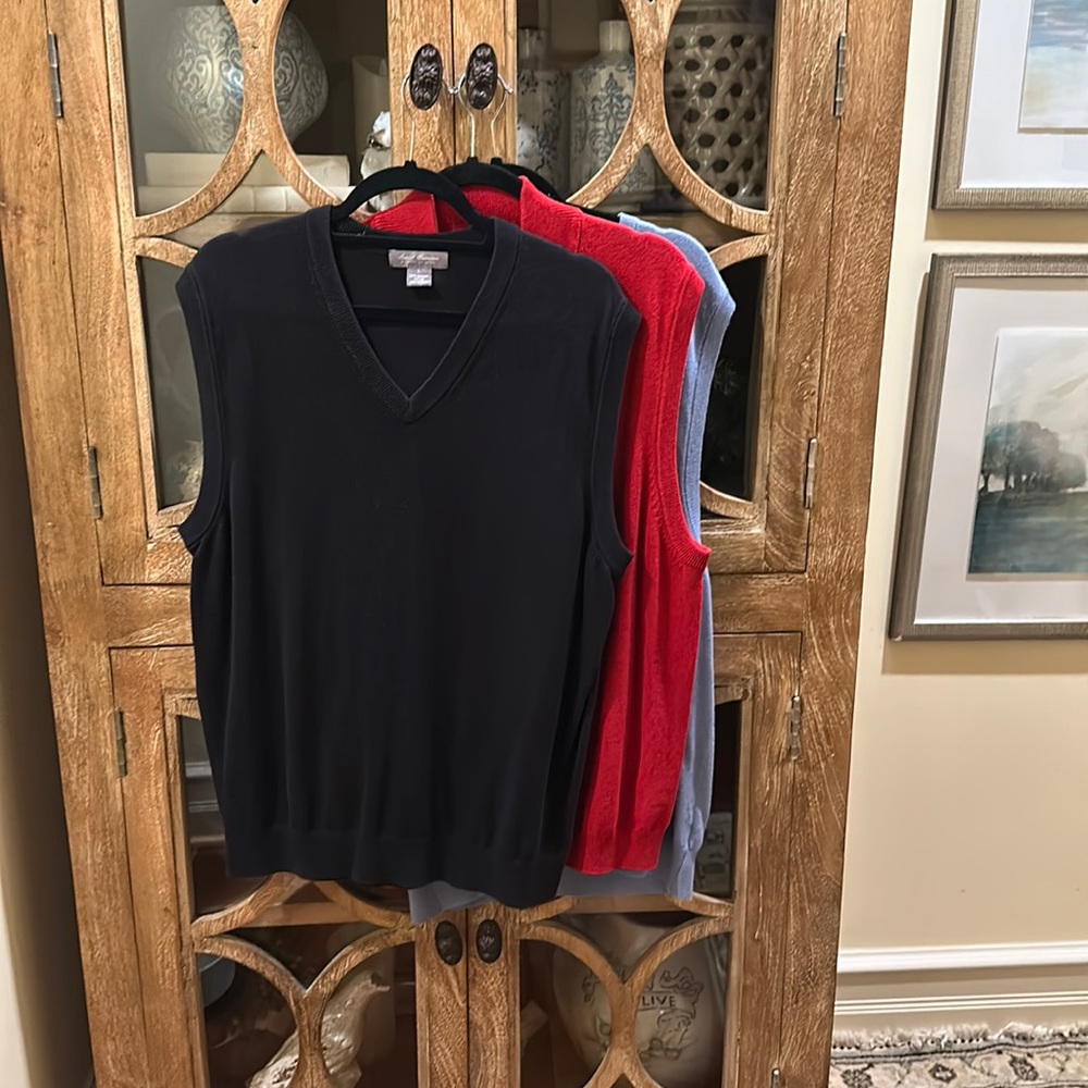 3 Sweater Vests Size Large